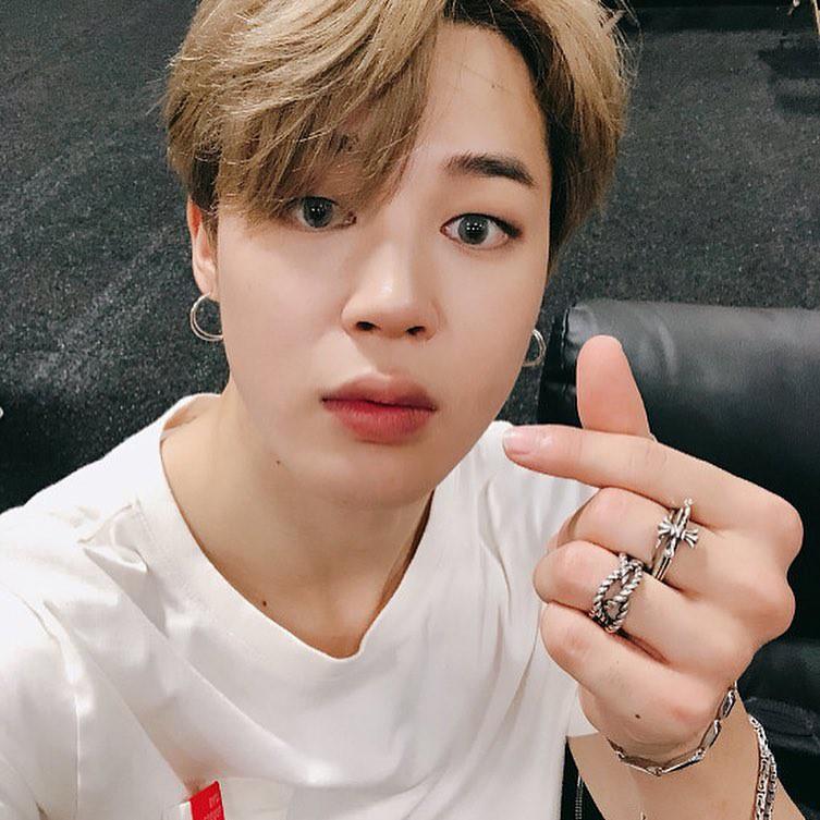 Bông tai khuyên tai JIMIN BTS chữ C xỏ lỗ cá tính