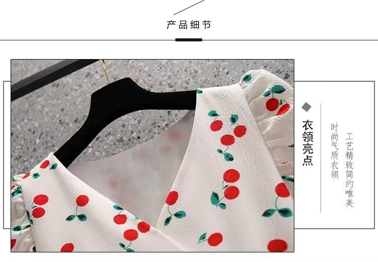 TOBE1SHOP Quần áo mùa hè 2023 Cherry in tay áo ngắn Vintage V cổ thắt lưng thiết kế cảm giác đầm cho phụ nữ