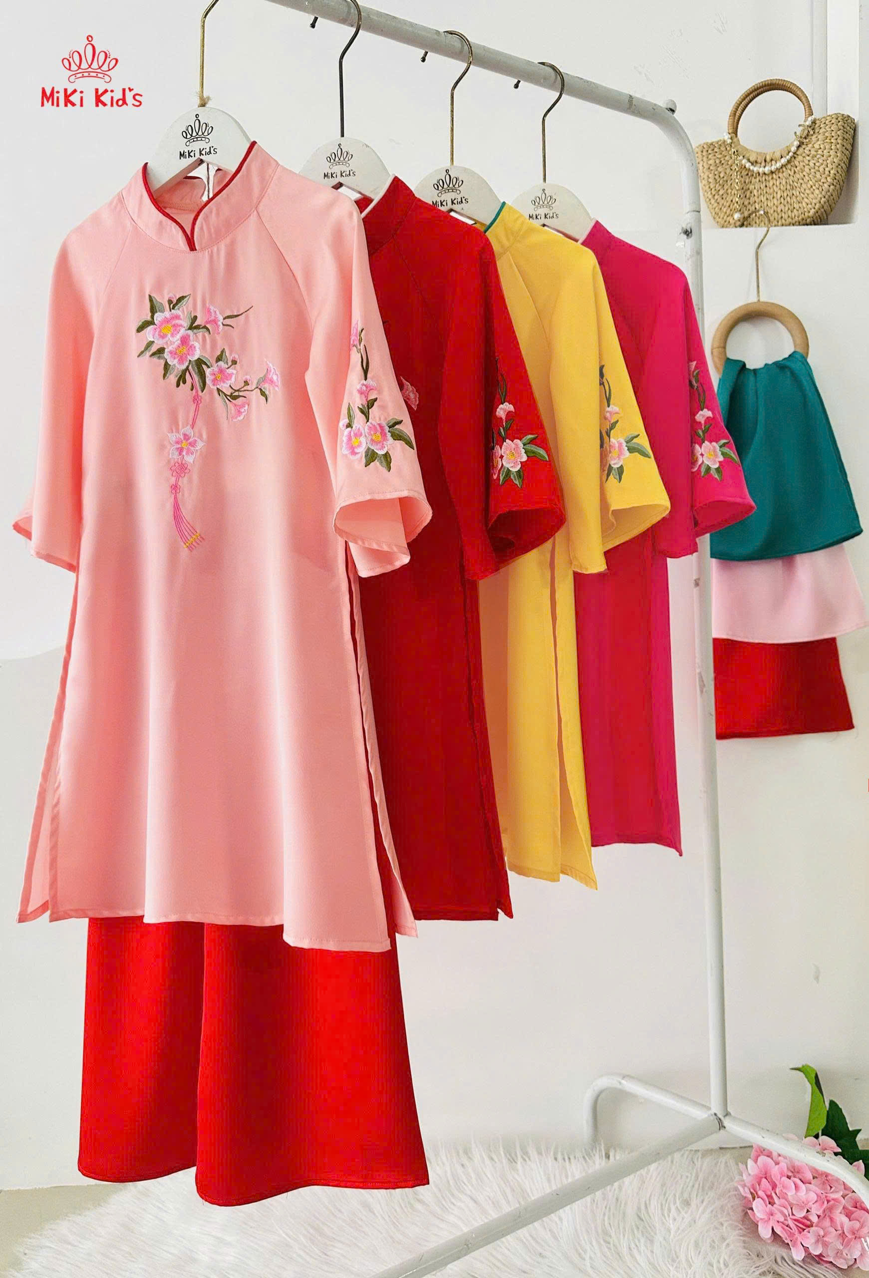 Áo dài cho bé gái mẫu Như ý diện lễ tết noel giáng sinh năm mới từ 12-44kg hàng thiết kế