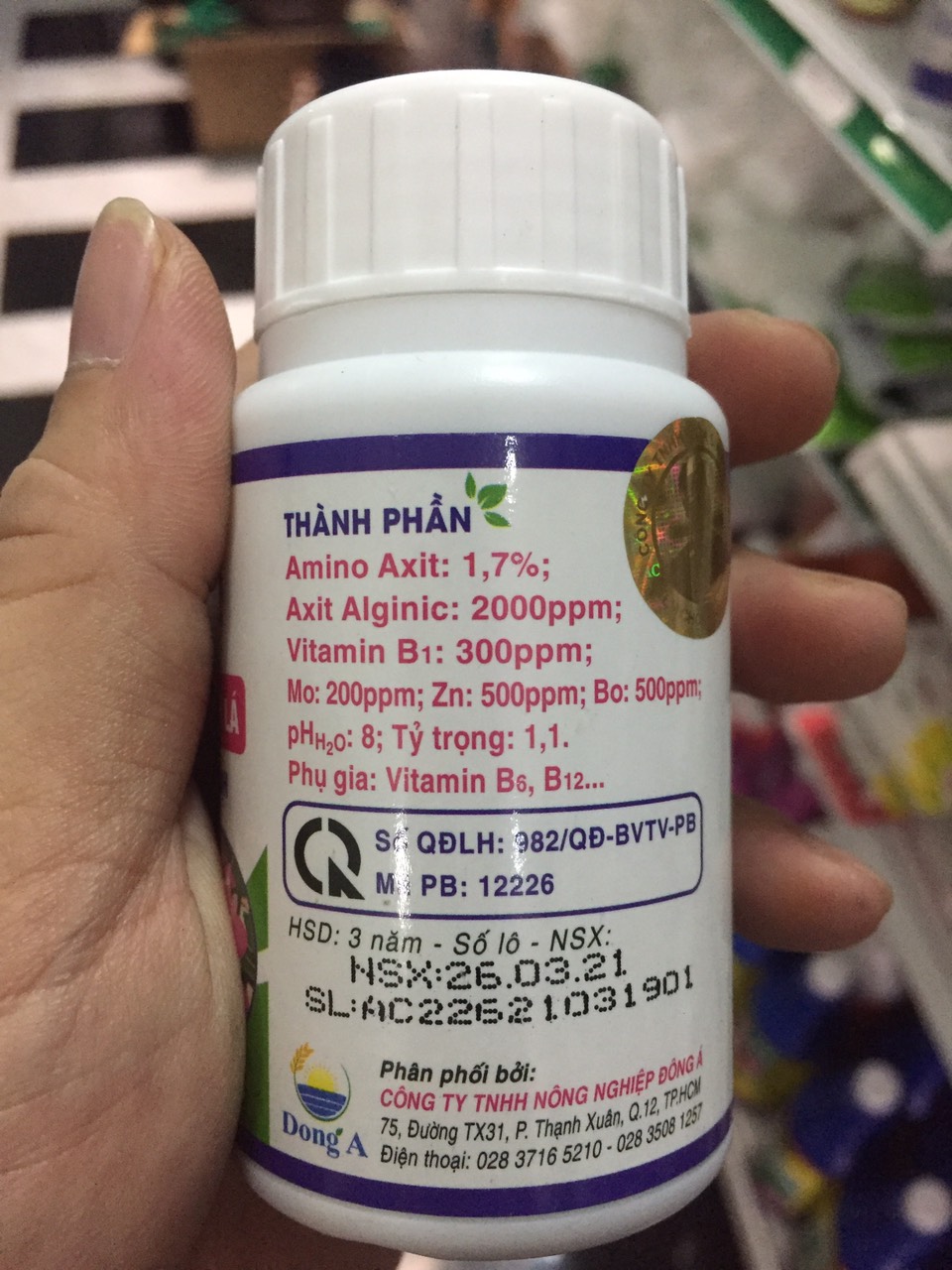 Phân bón sinh học AMIGREEN Kích rễ, kích mầm, giải độc cây - Chai 100ml - Ami Green Tốt rễ, bật mầm, xanh lá cây trồng
