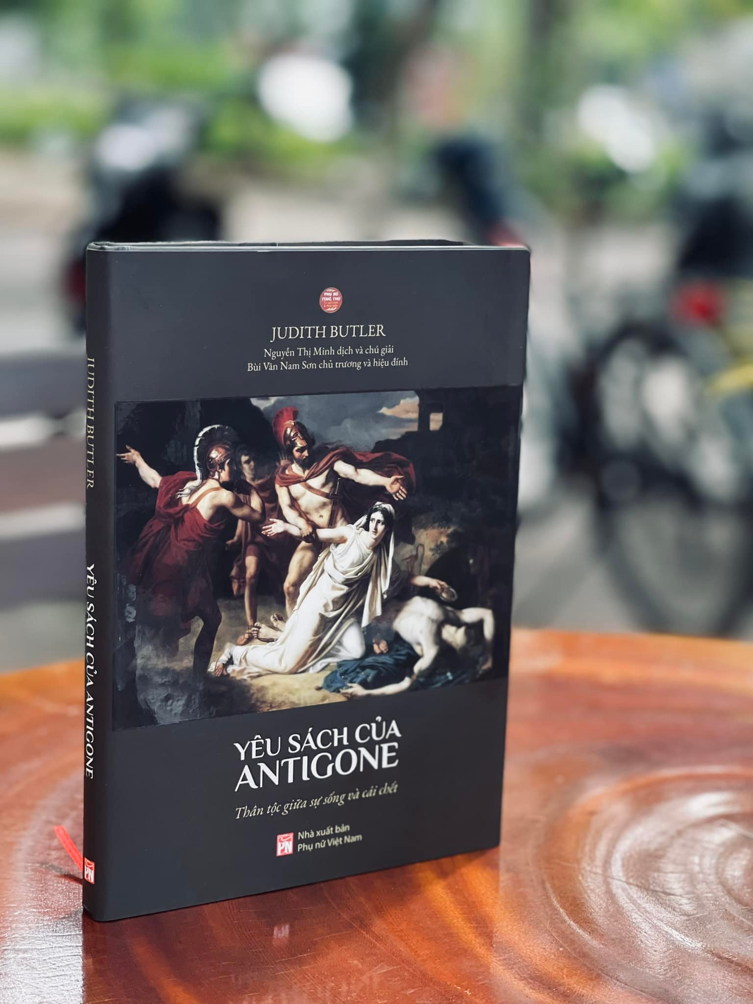 Yêu Sách Của Antigone: Thân Tộc Giữa Sự Sống Và Cái Chết