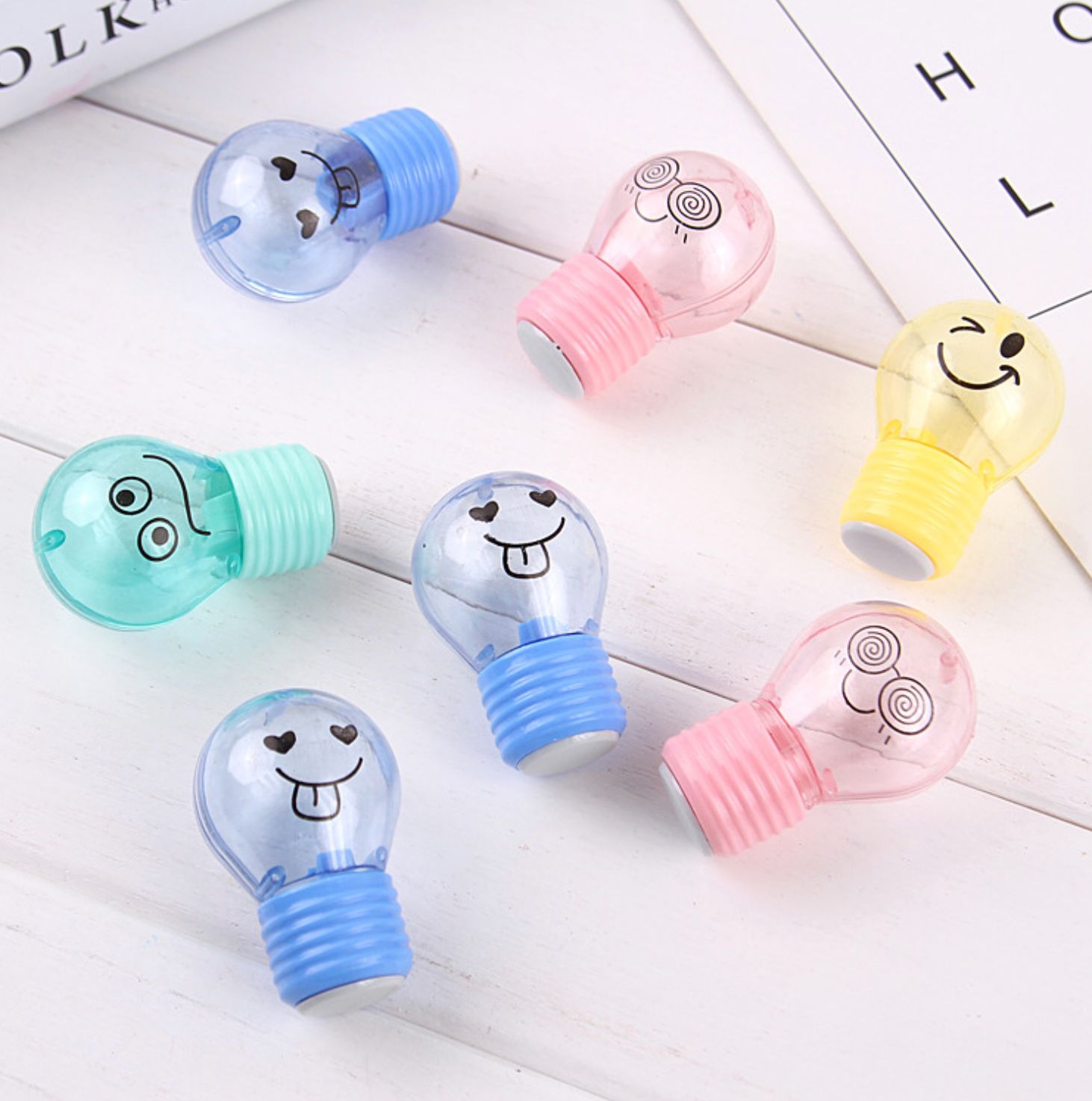 Gọt bút chì hình Bóng Đèn siêu dễ thương cho bé