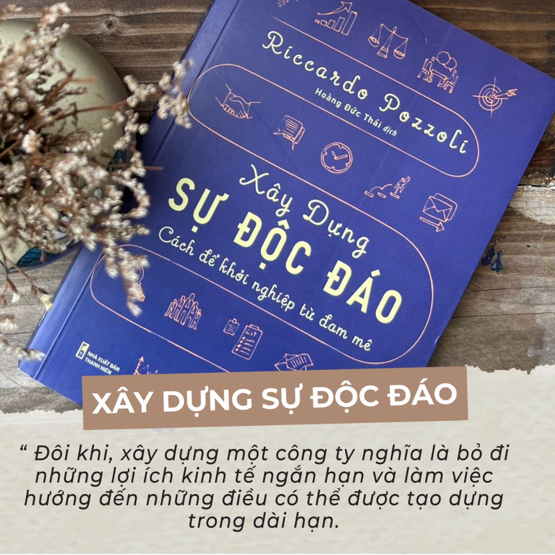 Combo sách: Đúng Việc Đúng Thời Điểm & Xây Dựng Sự Độc Đáo