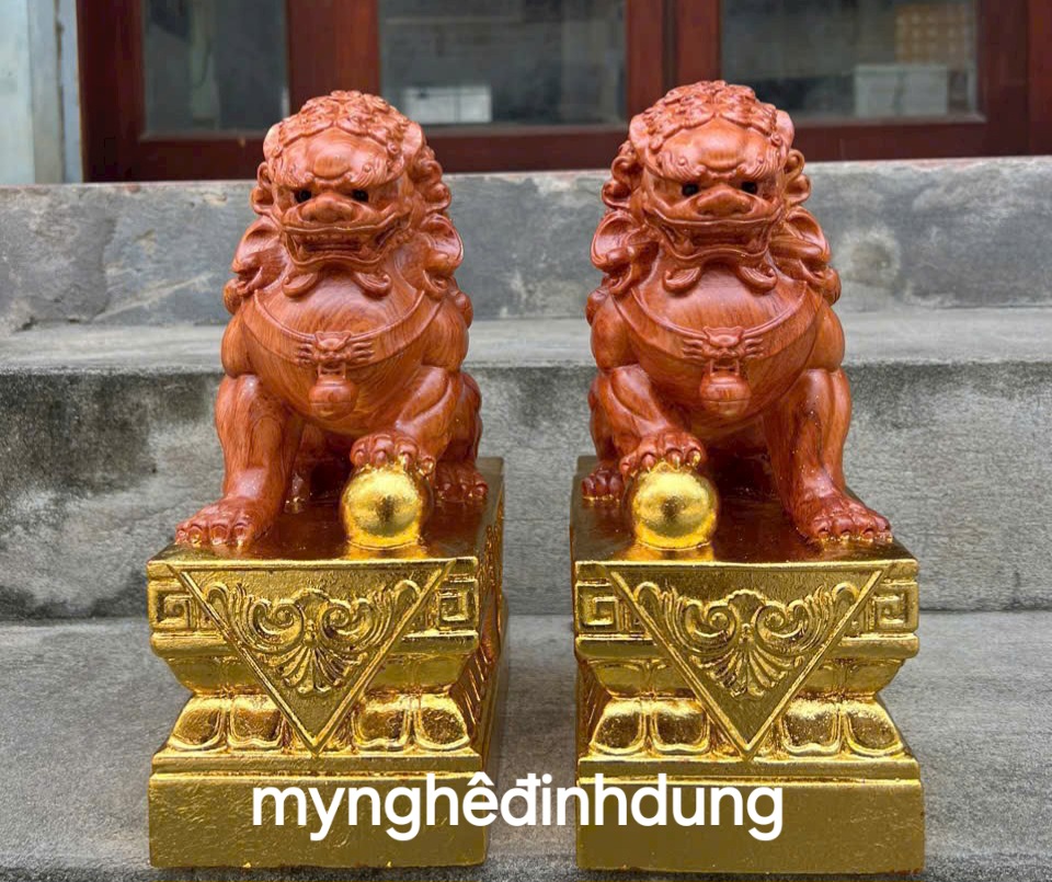 Cặp kỳ lân phong thủy cầu tài lộc bằng gỗ  hương đá  cao 30x19x13cm