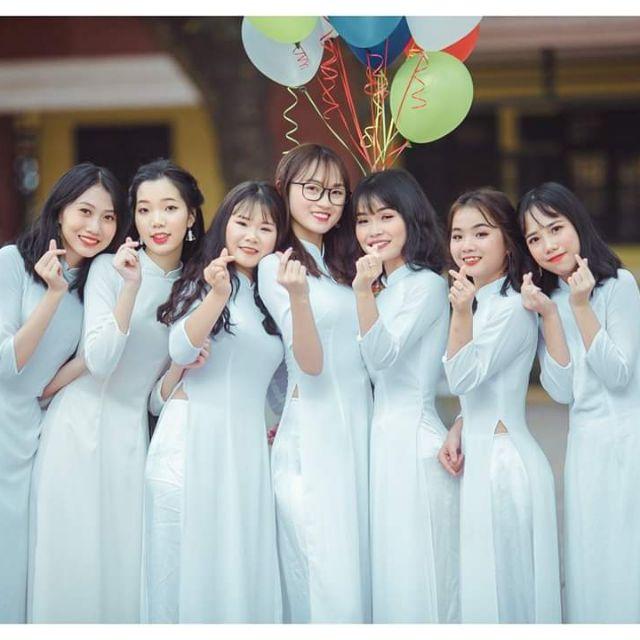 Áo dài trắng trơn