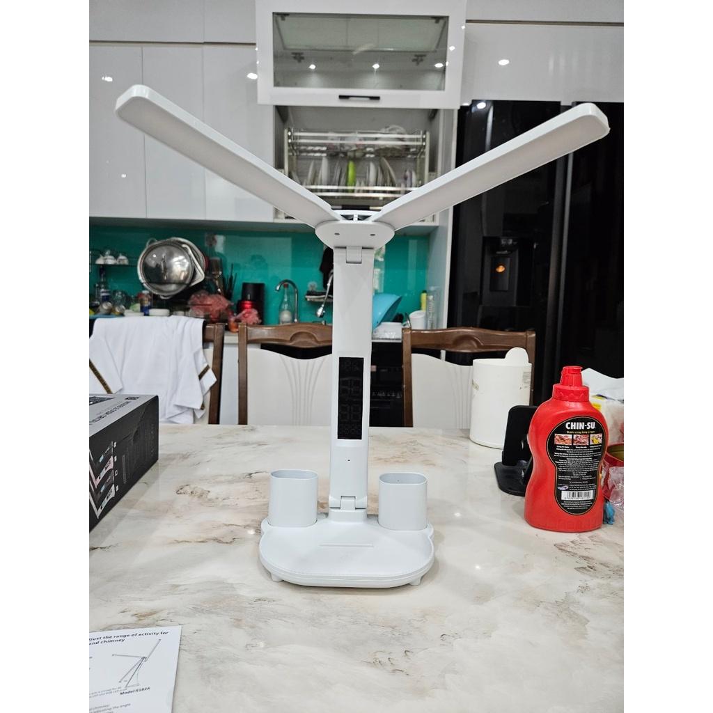 Đèn học tích điện chống cận Có màn hình LCD hiển thị đa thông tin dung lượng khủng bảo vệ thị lực