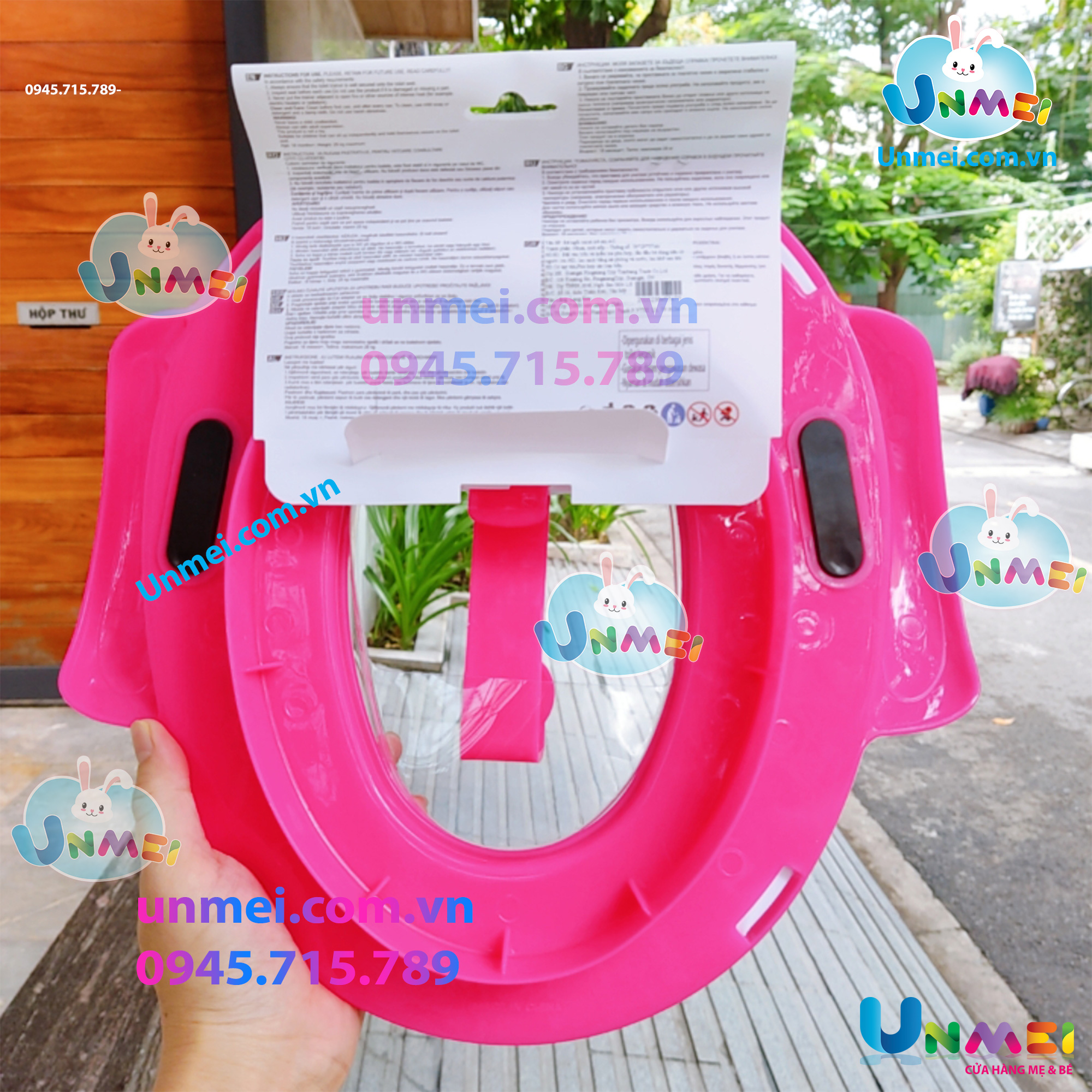 Lót Bồn Cầu - Bệ Toilet cho Bé - Tay Vịn An Toàn - Nhân Vật Hoạt Hình Có Đệm - màu sắc dễ thương (giao màu ngẫu nhiên)