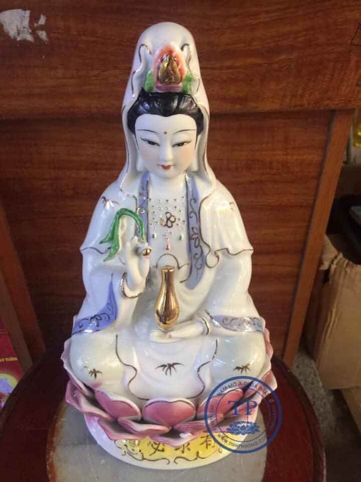 Tượng Phật Quan Âm Bồ Tát Bằng gốm sứ Ngồi đế Sen Hồng KH18164