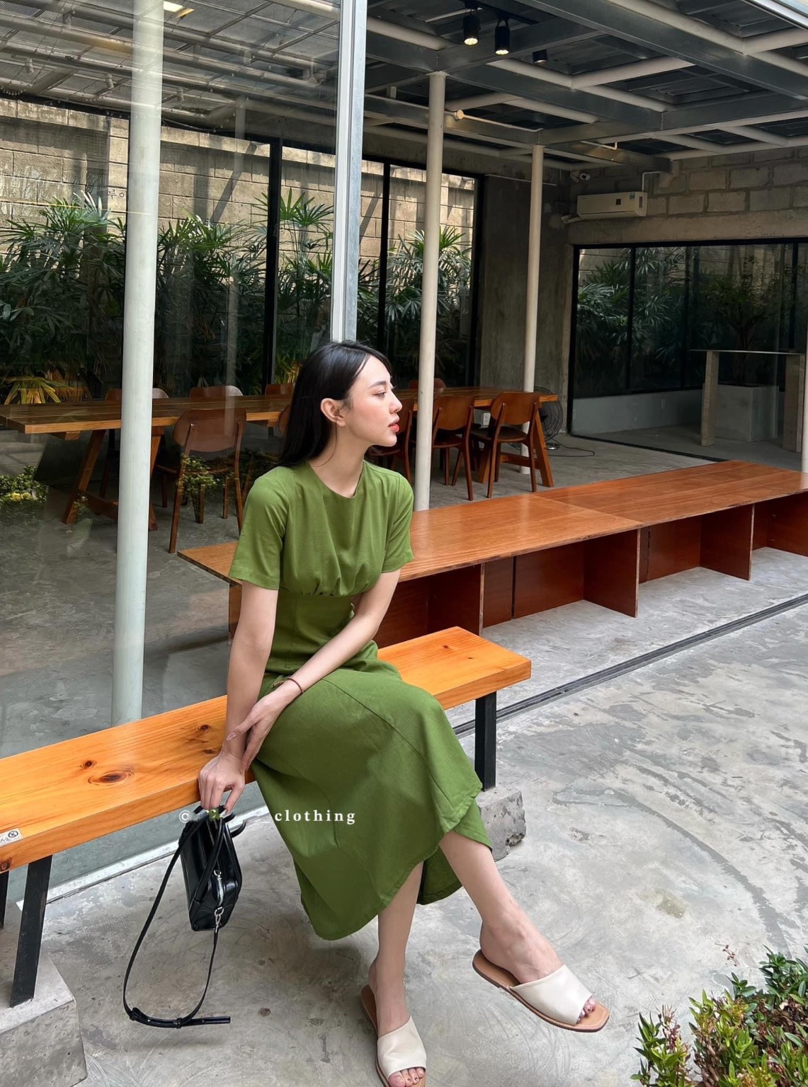 ĐẦM DÀI MIDI SUÔNG TRƠN CHIẾT EO XẾP LY TAY NGẮN ĐEN / TRẮNG / XANH BƠ DỰ TIỆC ĐI BIỂN DẠO PHỐ