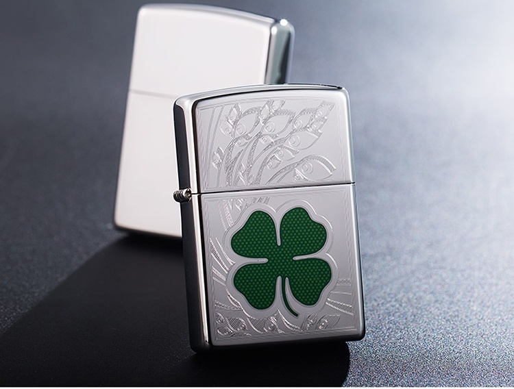 Bật lửa Zippo 24007 cỏ 4 lá măn máy