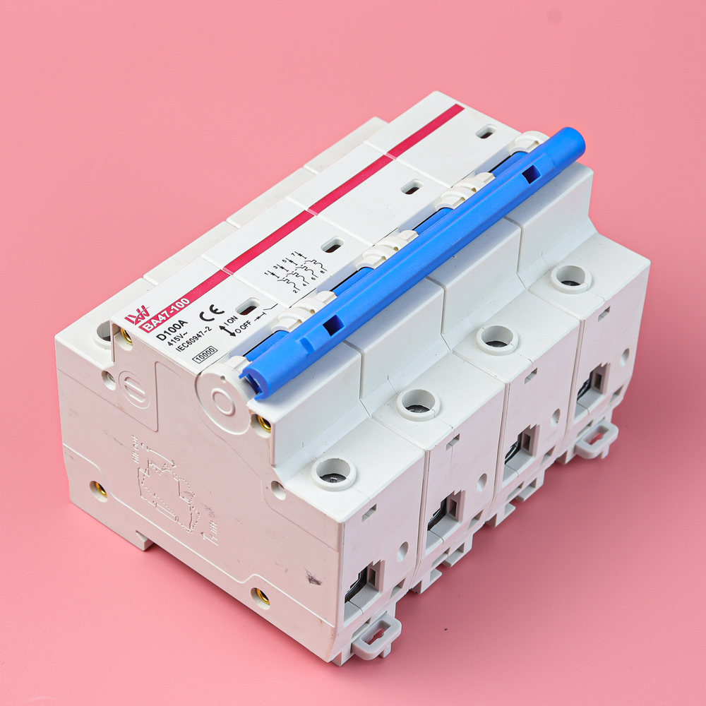 Bộ ngắt mạch Aptomat tự động LW MCB AC 4P 220V 380V Bảo vệ quá tải ngắn mạch