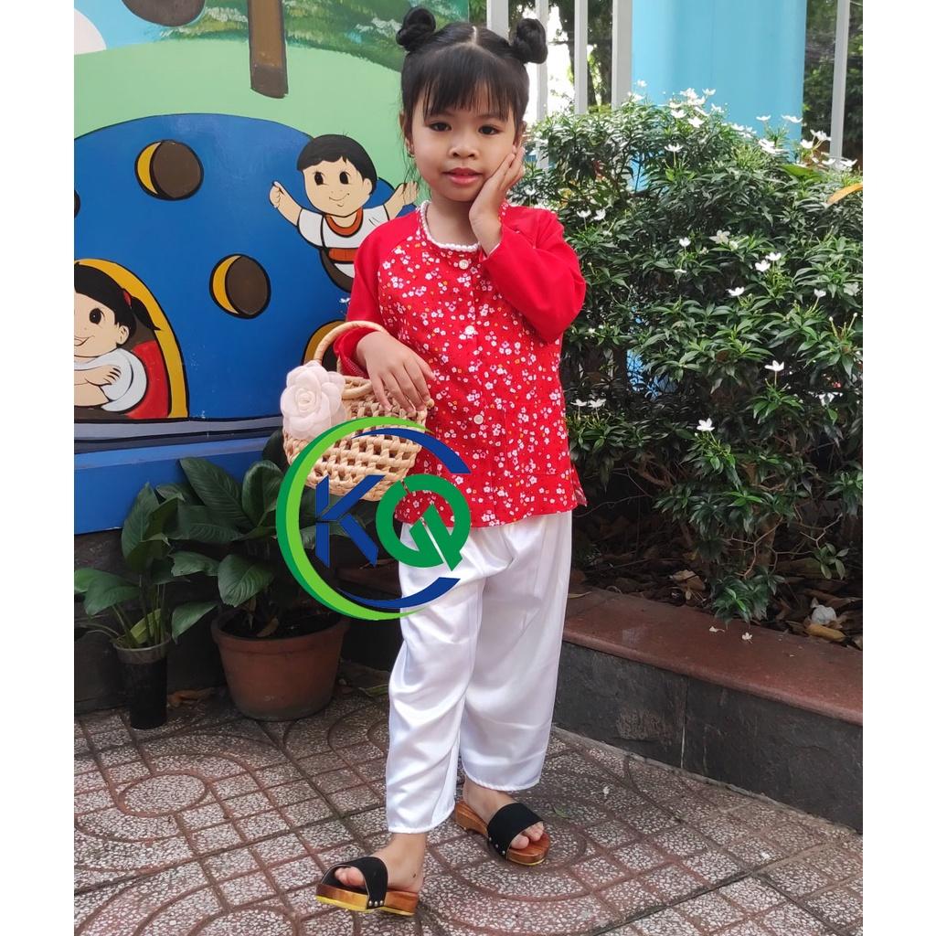 Bộ quần áo Bà Ba hoạ tiết bông nhí màu đỏ - vải lụa mềm mát - size 7 đến 30 ký.