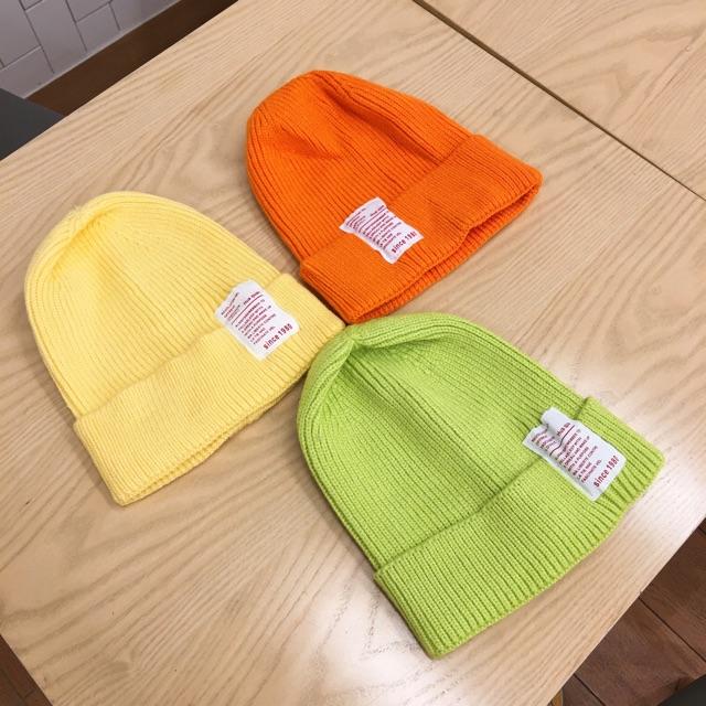 Mũ len beanie tag chữ