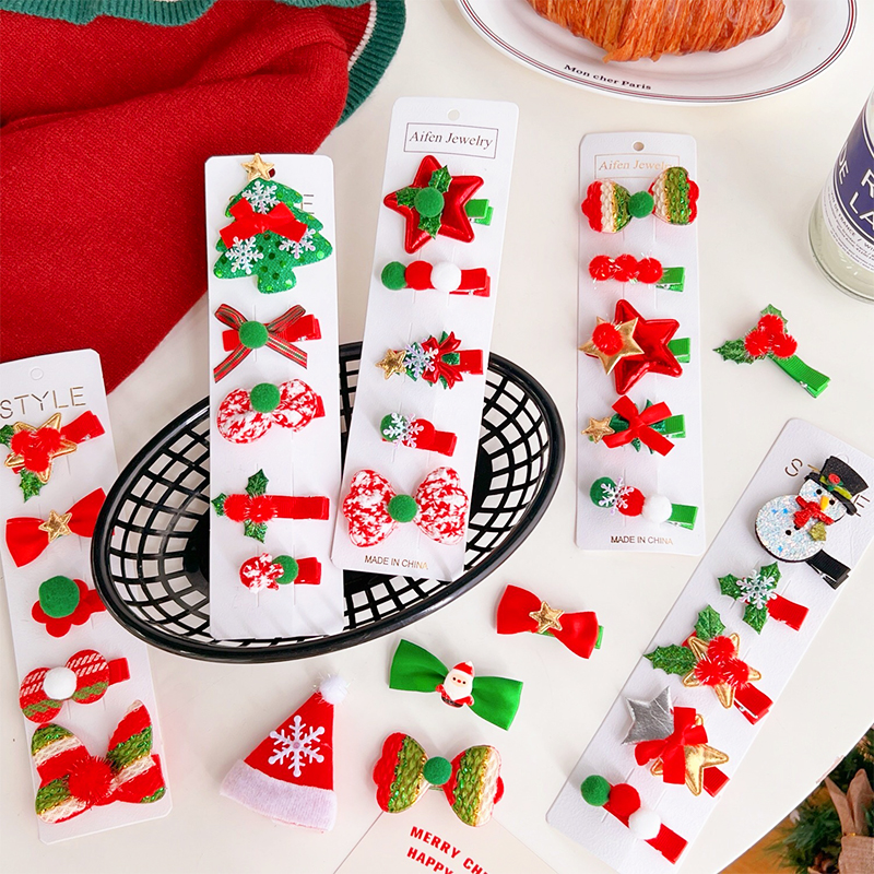 Set 5 kẹp tóc Noel đủ họa tiết đáng yêu màu xanh đỏ chủ đạo thoải mái phối đồ đi chơi Giáng sinh – NOEL004