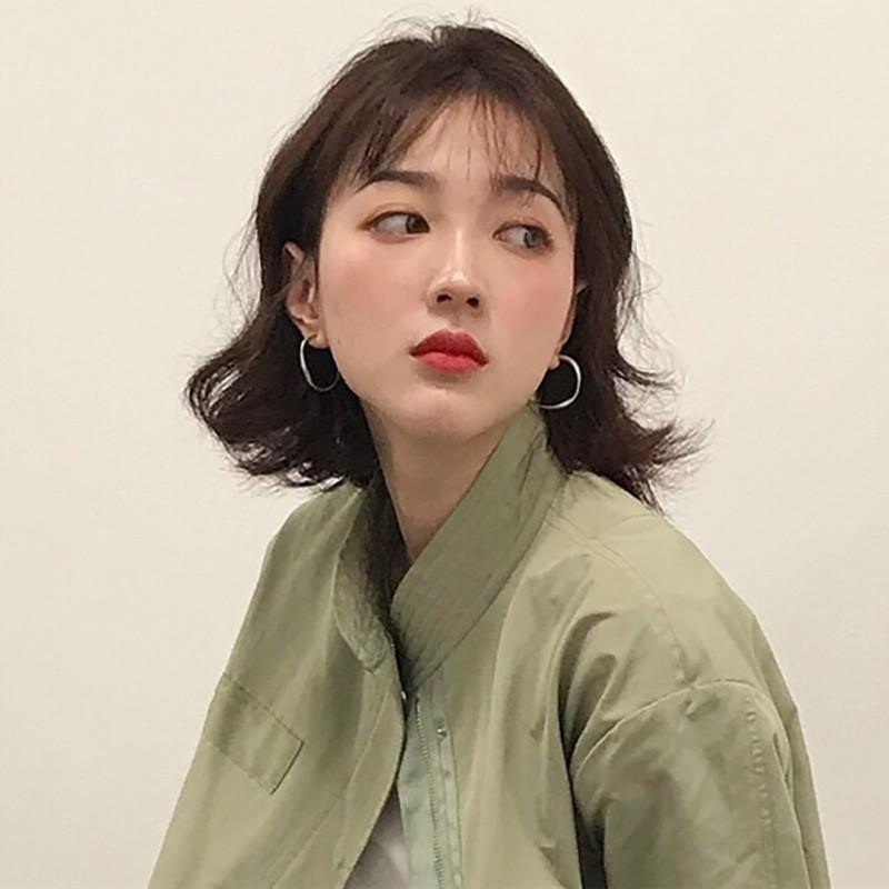 Khuyên tai kim loại kiểu dáng thời trang