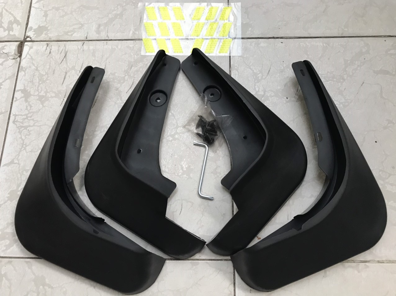 Bộ chắn bùn bánh xe Chevrolet Cruze 2009-15