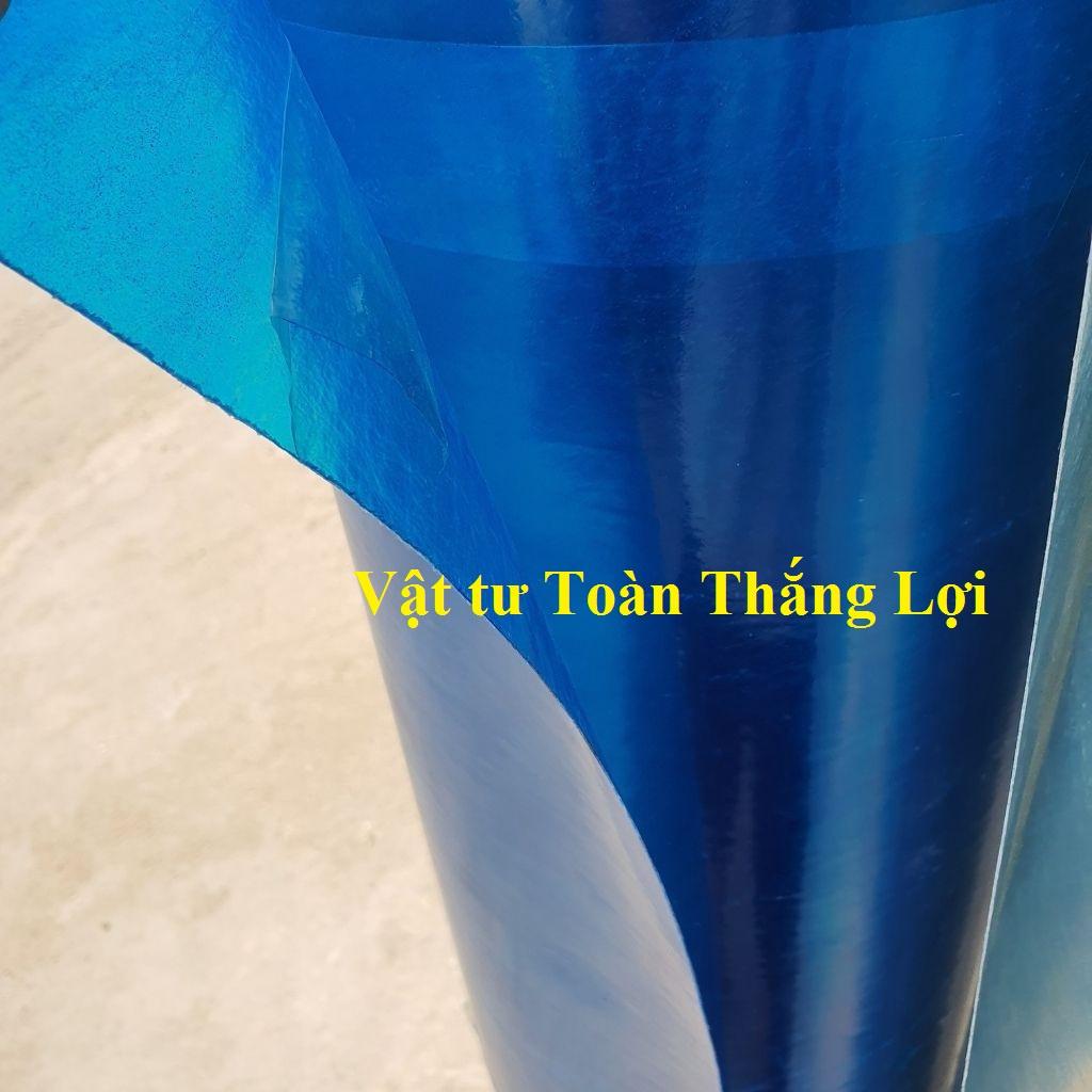 Tôn nhựa lấy ánh sáng màu xanh che nắng mưa đều được
