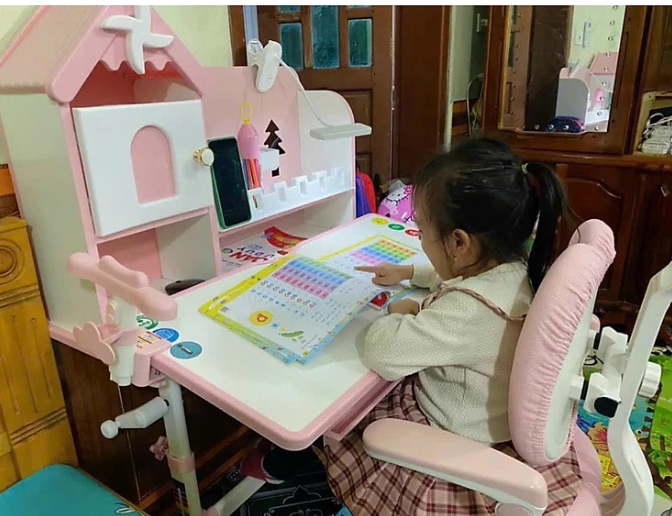 Bộ bàn ghế học sinh thông minh chống cận điều chỉnh cao thấp tay quay Tundo CTIRSS68 ngang 80cm