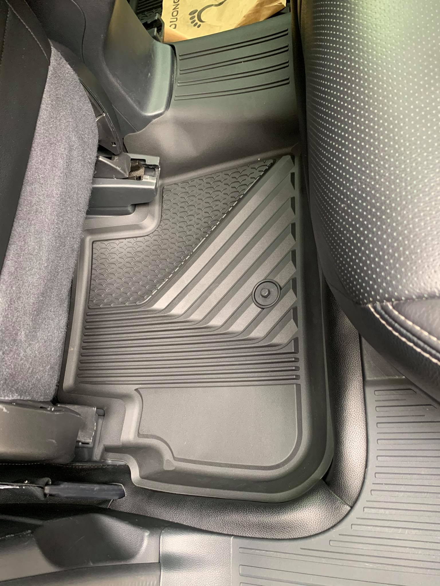 Thảm lót sàn xe ô tô Subaru Forester 2018- 2022 Nhãn hiệu Macsim 3W chất liệu nhựa TPE đúc khuôn cao cấp - màu đen