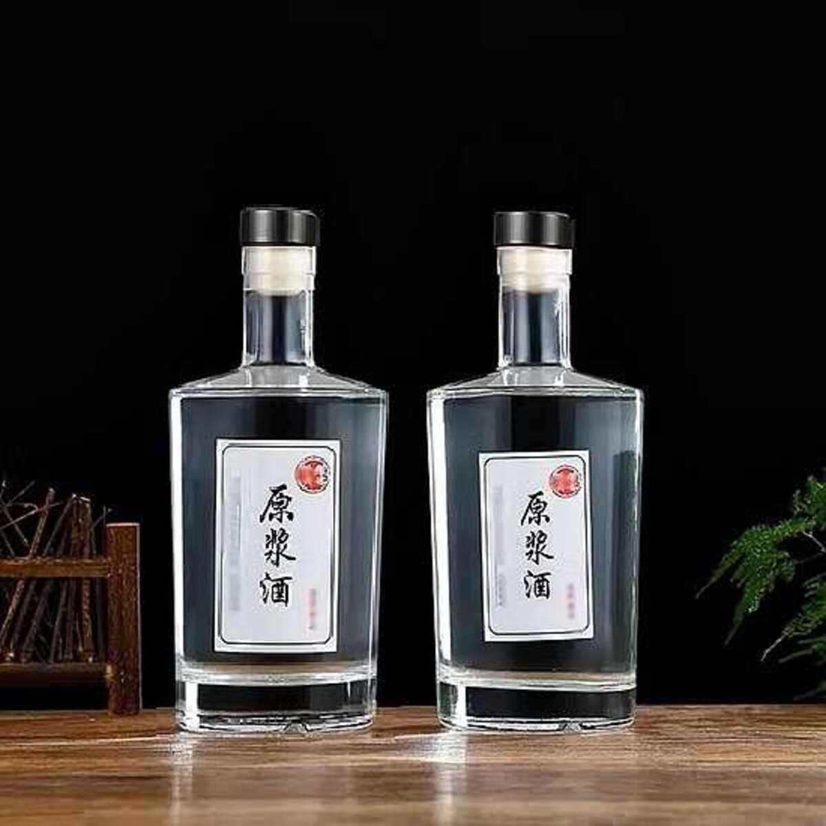 Chai Thủy Tinh 500ML mẫu vốt ka trụ tròn vai xòe nắp cao su kèm màng co – Chai Đựng Rượu Cao Cấp – Vỏ Chai Rượu Đẹp siêu trong (C28)