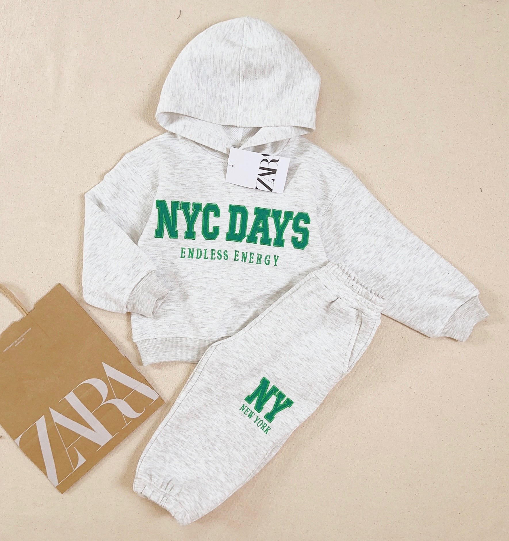 Bộ nỉ hoodie bé trai NYC xám 9-20kg