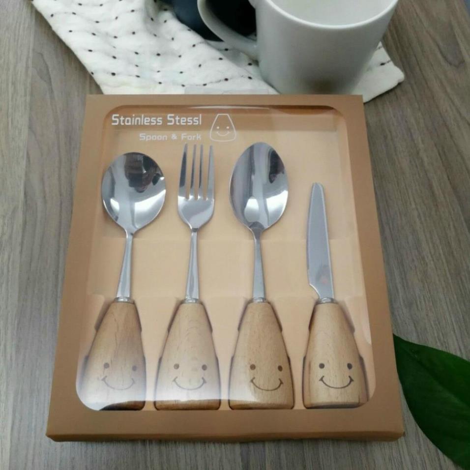Set thia dĩa em bé thông minh