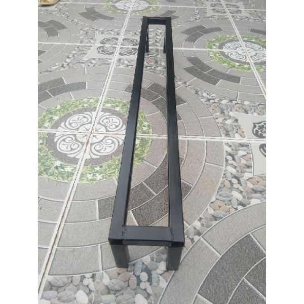 Kệ thép kê chậu cây ban công. Dài 80cm. Rộng 10cm. Cao 15-20-25cmcm. Hộp thép 20x20mm