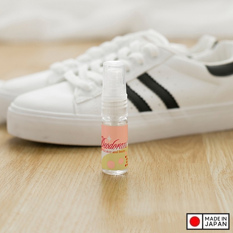 Chai xịt khử mùi giày kháng khuẩn 10ml - Hàng nội địa Nhật Bản