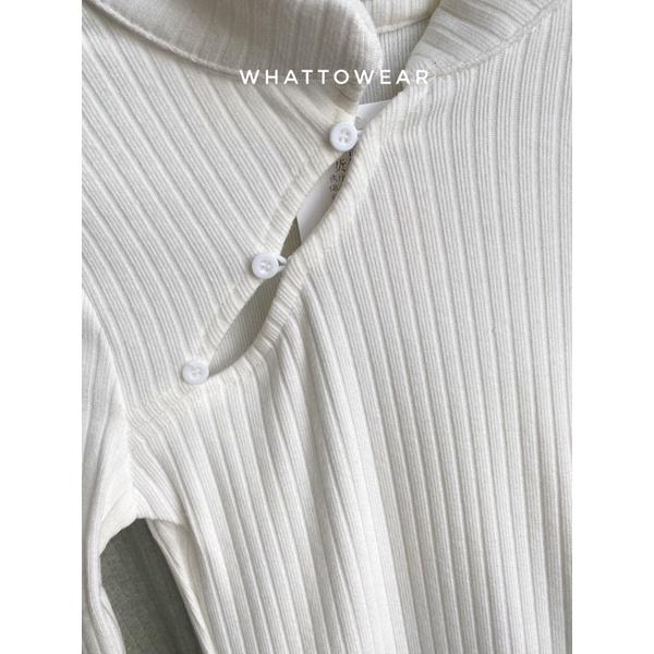 Áo thun len gân tay dài cổ sườn xám cut out lệch
