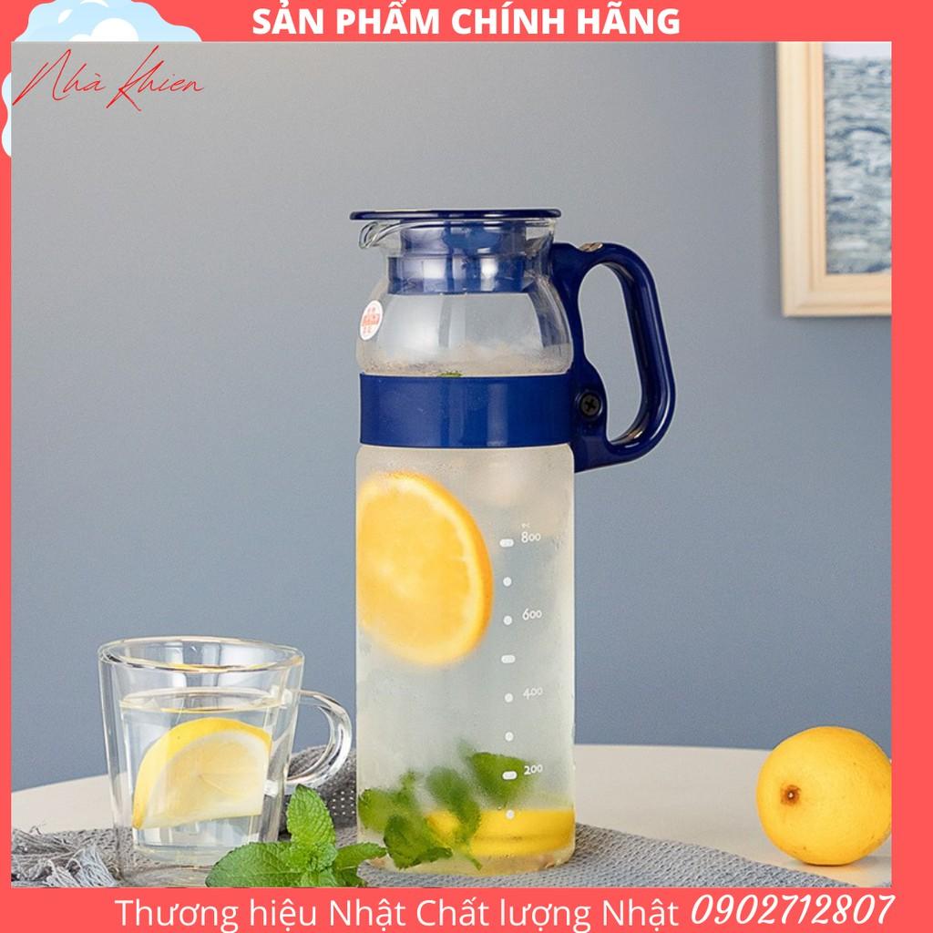 Bình nước thủy tinh IWAKI 1,3l tay cầm xanh