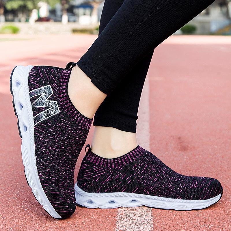 Giày Thể Thao Nữ Màu Đen