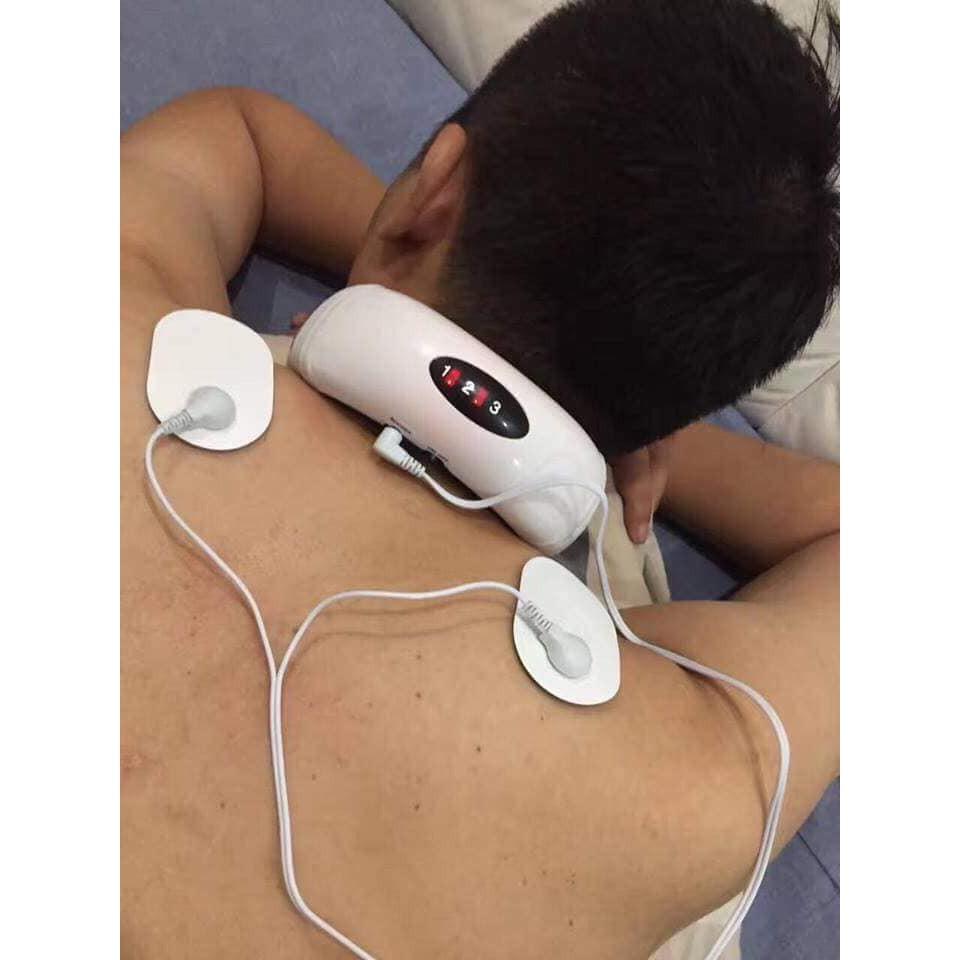 MÁY MASSAGE CỔ 3D