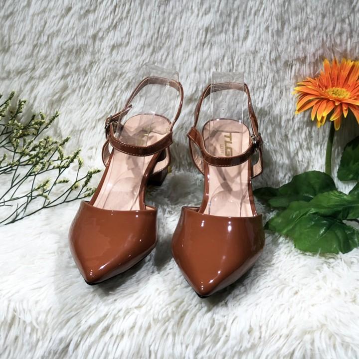 Sandal bít mũi hot trend 2020 trẻ trung năng động 21278