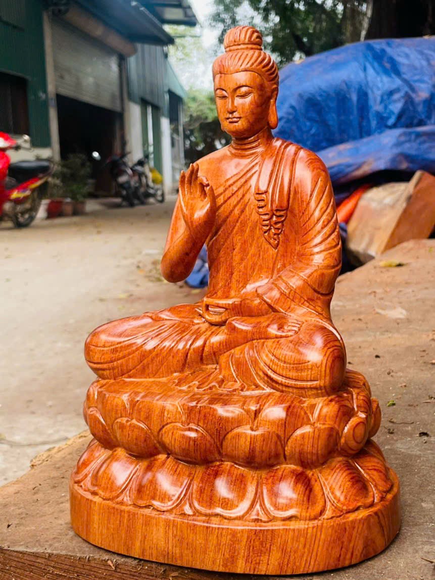 Tượng phật thích ca bằng gỗ hương đá kt 30×21×17cm