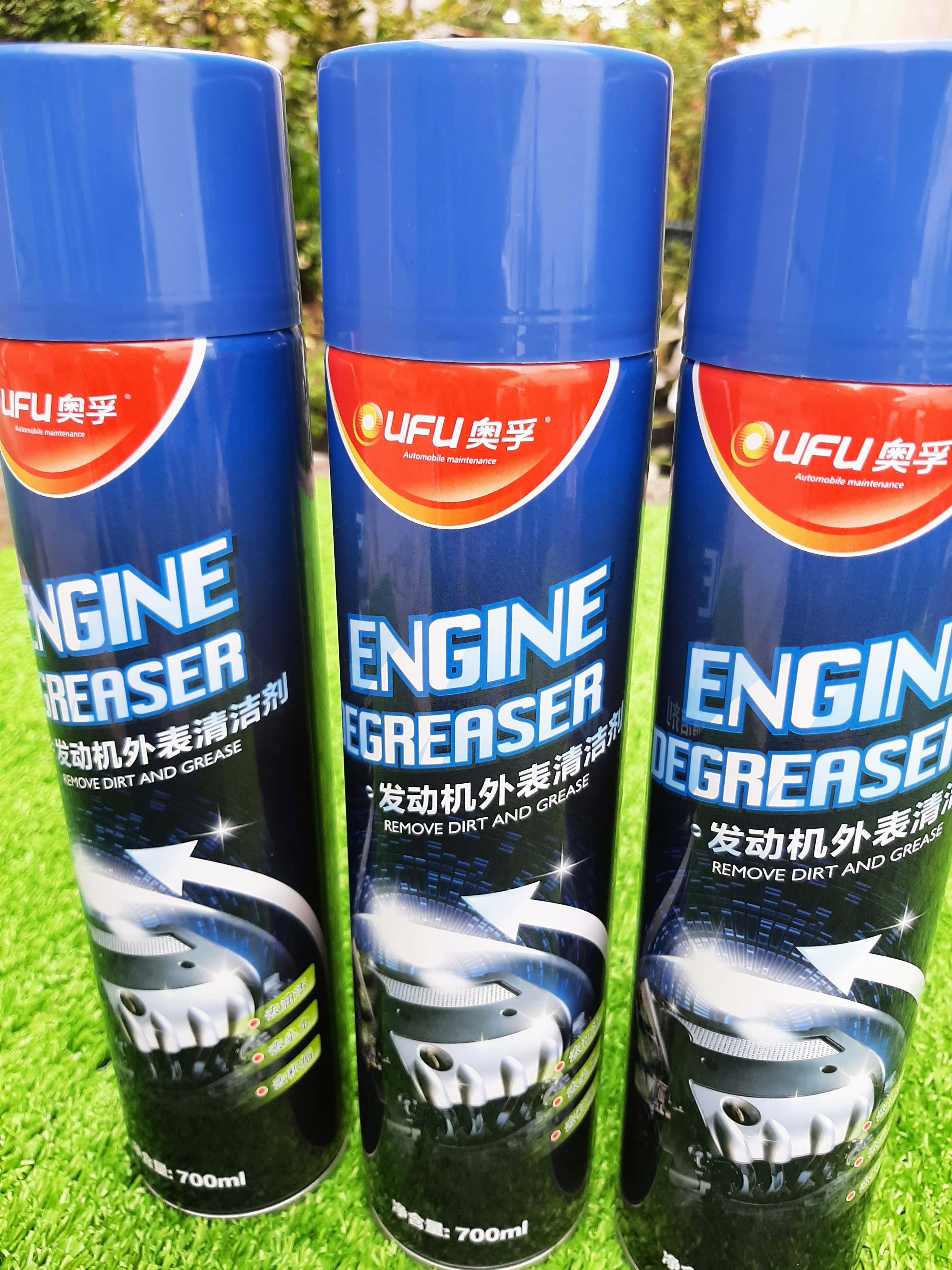 Chai Xịt Vệ Sinh Tẩy Rửa Động Cơ Ô Tô Xe Máy Oufu Engine Degreaser Loại Lớn 700ml