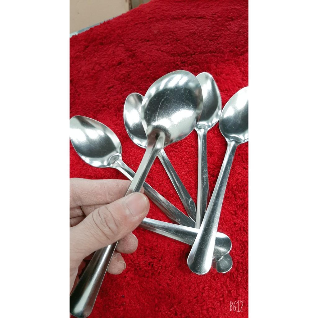 Combo 10 Thìa inox ăn cơm, phở không gỉ nhiều mãu (Mẫu ngẫu nhiên)