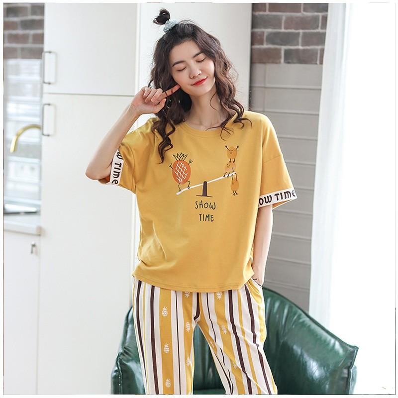 Bộ mặc nhà ngắn tay quần kẻ sọc vàng