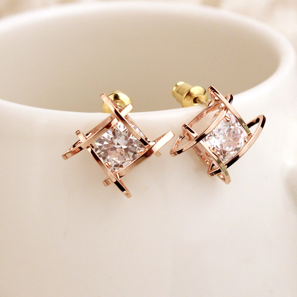 Bông tai khuyên tai nữ hình học rỗng đính đá