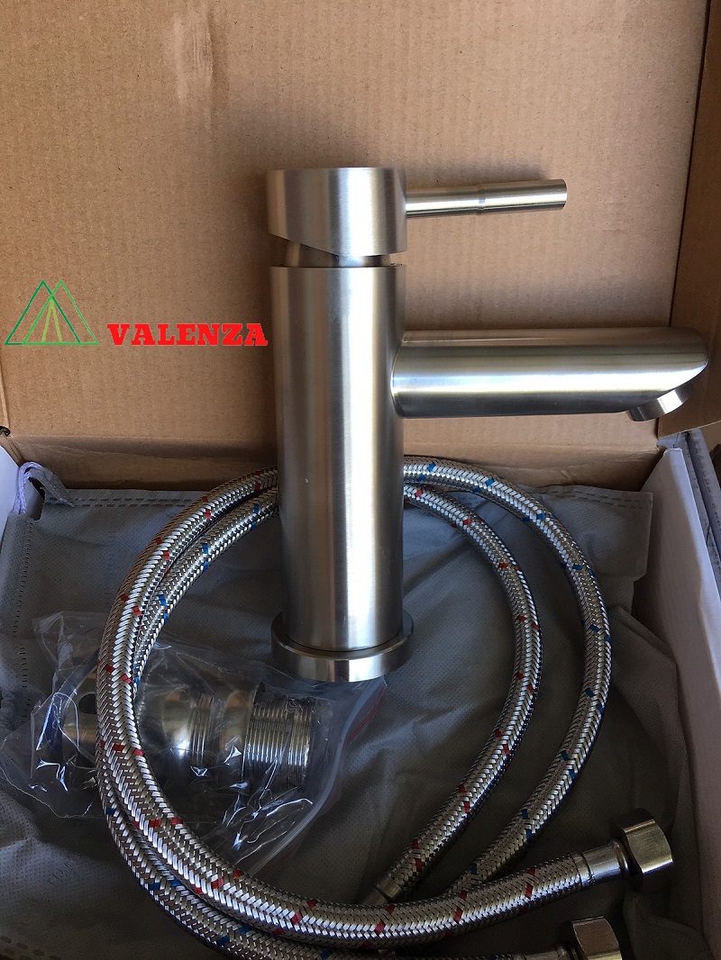 Vòi lavabo nóng lạnh inox sus304 Valenza LVT01 thân tròn kèm dây cấp nước-hàng chính hãng