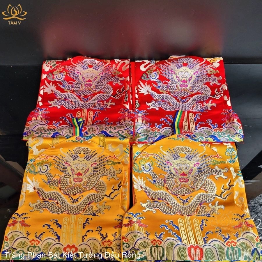 Tràng phan Bát Kiết Tường Đầu Rồng