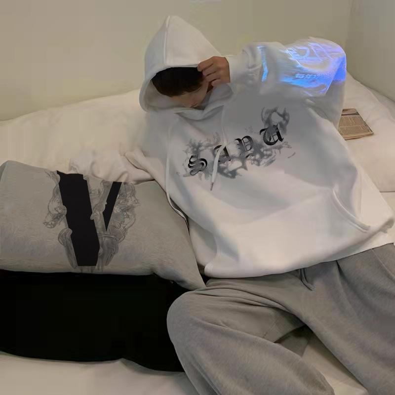 Áo Hoodie Cỡ Lớn In Chữ V Có 2 Màu Sắc Chọn Lựa Phong Cách Hàn Quốc Cho Nam Size M-5XL