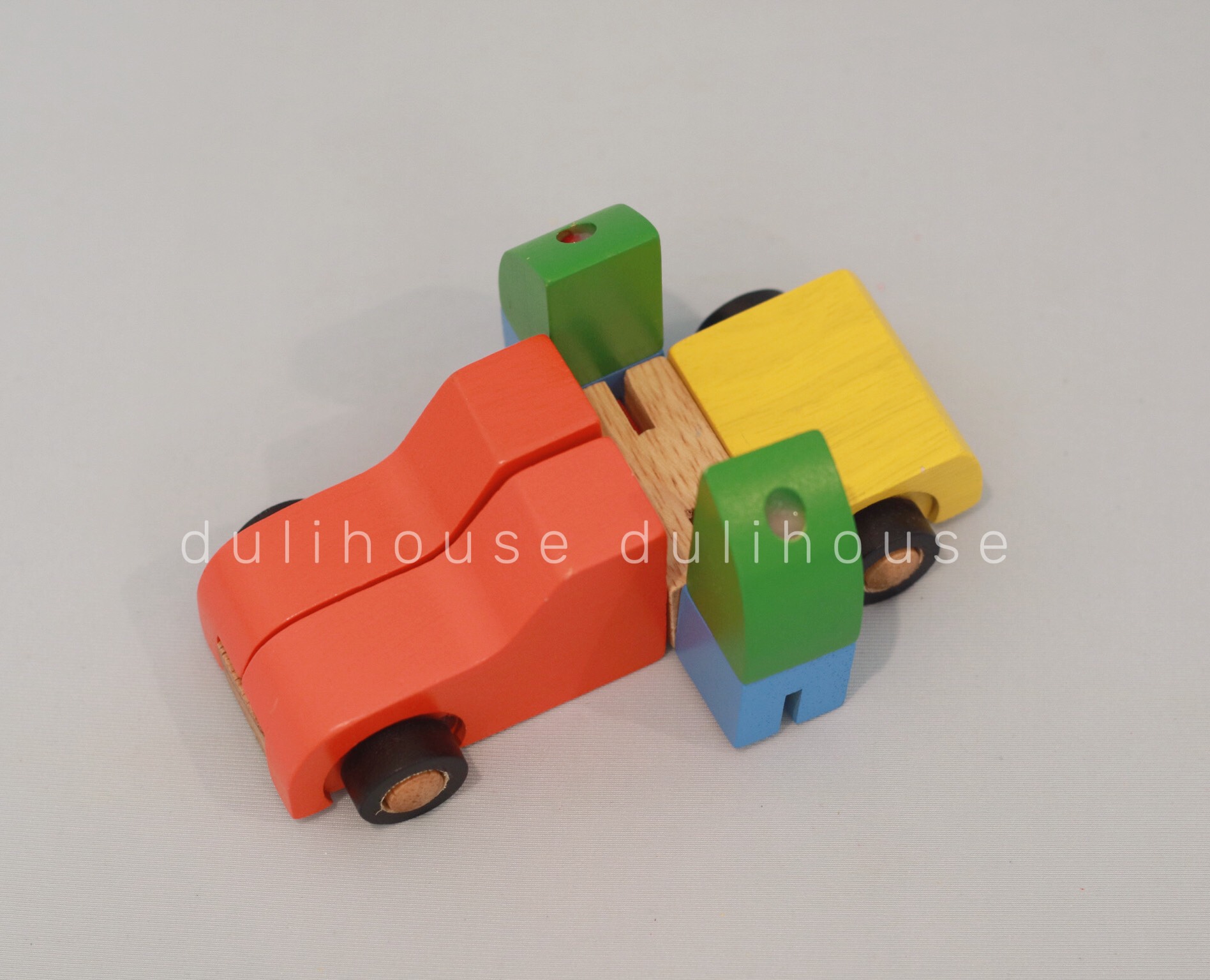 Đồ chơi gỗ xe ô tô biến hình Robot giúp khơi gợi khả năng sáng tạo, phát triển trí tưởng tượng & là người bạn tốt luôn đồng hành với bé - Sản xuất tại Việt Nam