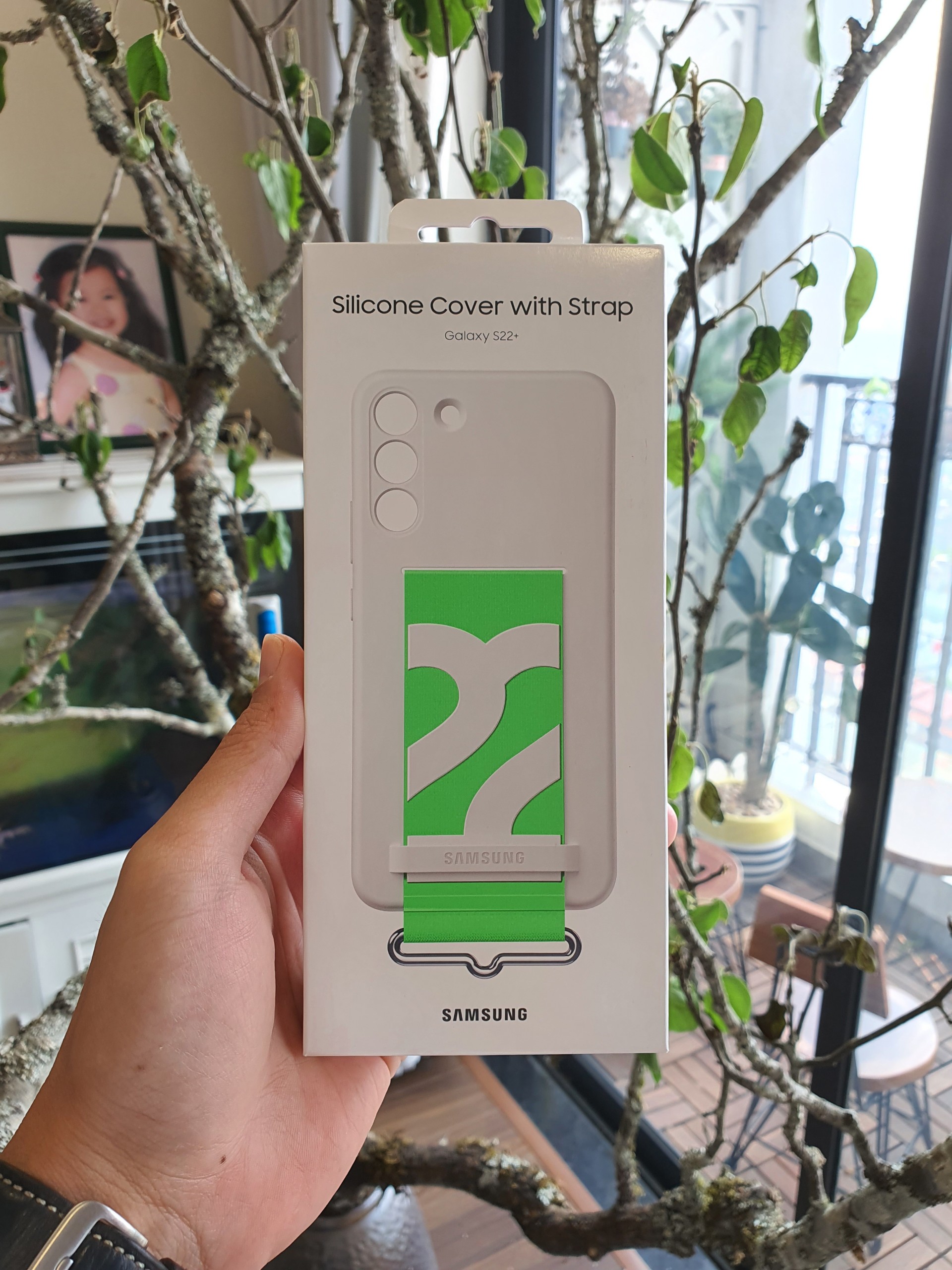 Ốp Lưng Silicone Kèm Dây Đeo Thời Trang Samsung Galaxy S22 / S22+ / S22 Ultra - Hàng Chính Hãng