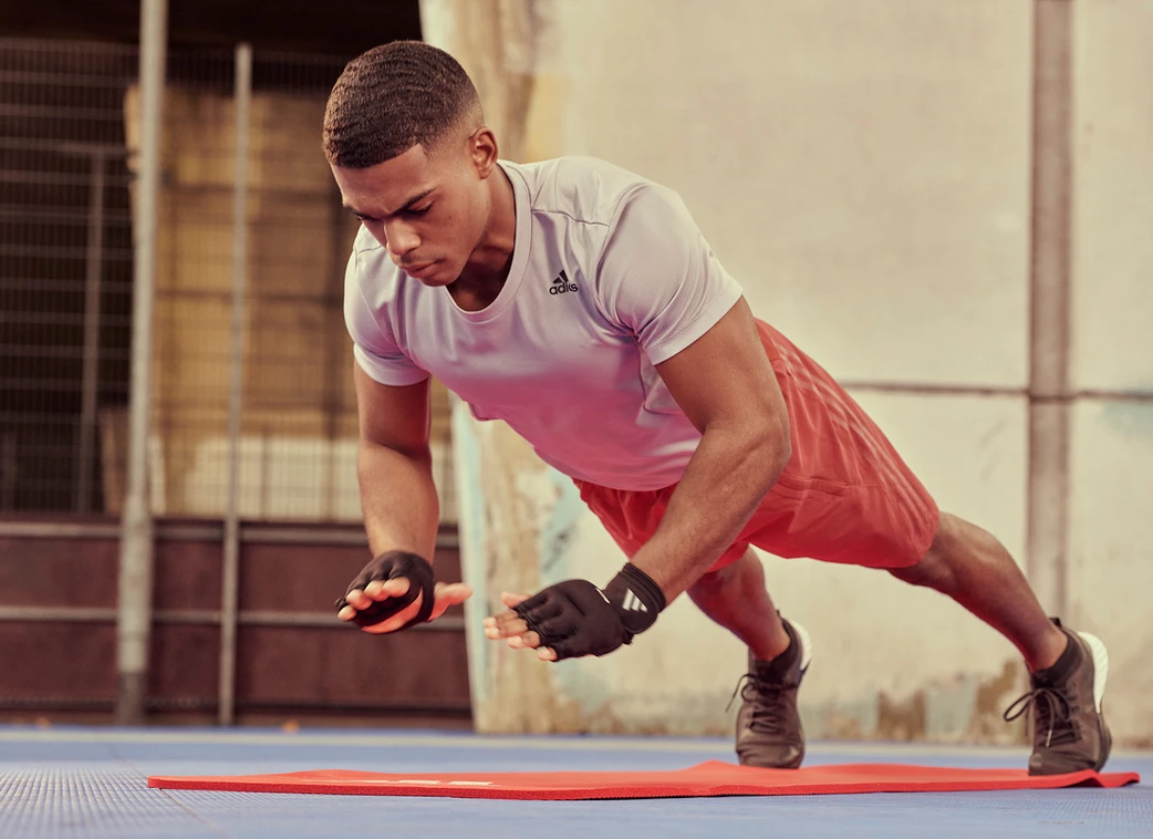 Găng Tay Tạ Weighted Gloves ADIDAS ADWT-10702 Trọng lượng 0,5kg (1 Cặp)