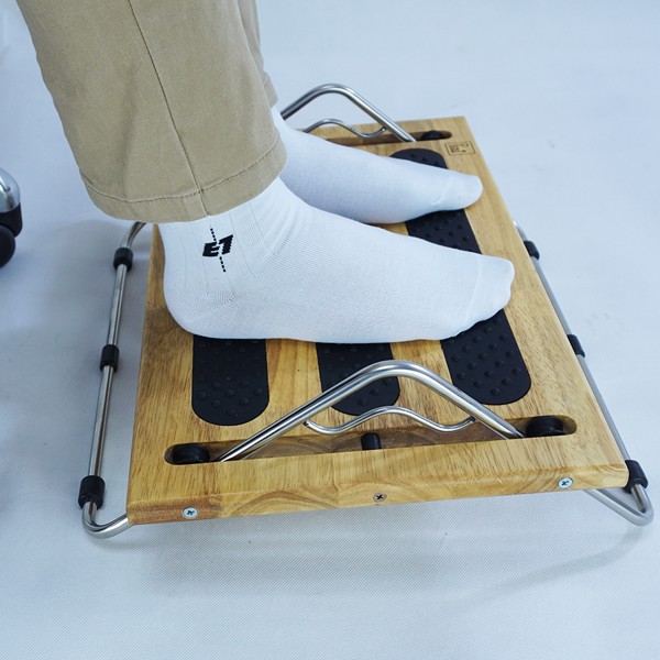 Giá Kê Chân Công Thái Học Foot ZONE RELAX FZR-200 (Khung inox, Tấm kê chân bằng bằng gỗ-có các hạt massage bằng cao su mềm)-Tặng Ngay Phụ Kiện Đệm Êm Chân FZR-A01