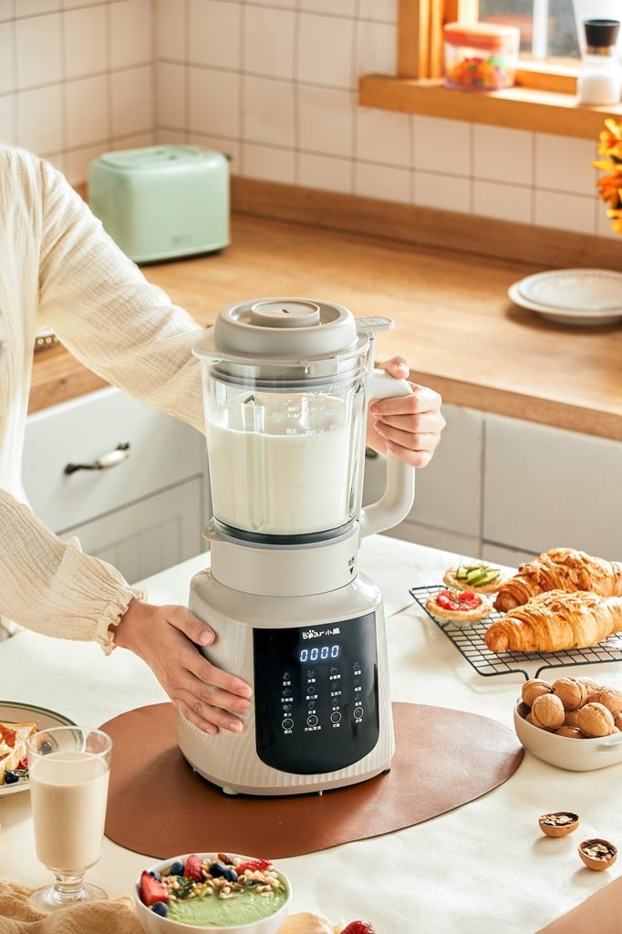 Máy làm sữa hạt đa năng Bear PBJ-C16Q8 (1,5 lít). Hàng chính hãng