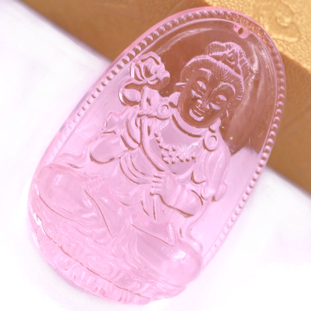 Mặt Phật Đại thế chí pha lê hồng 3.6 cm kèm móc và vòng cổ dây cao su đen, Mặt Phật bản mệnh