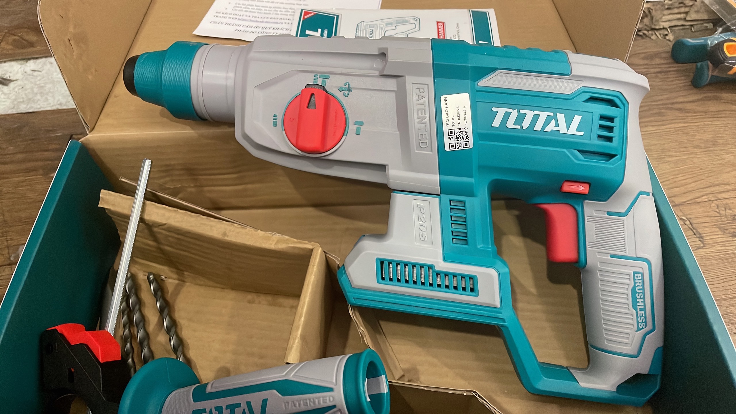 Máy khoan động lực dùng pin Lithium 20V total TRHLI20228px
