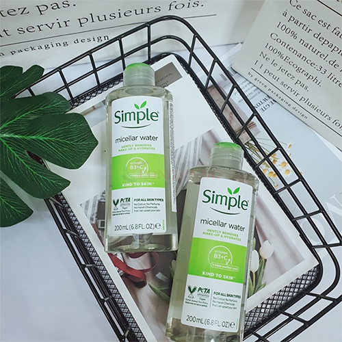Nước tẩy trang Simple Micellar Water Gently Removes Make-up &amp; Hydrates làm sạch và cấp ẩm cho da (200ml) - Hàng chính hãng - 200ml