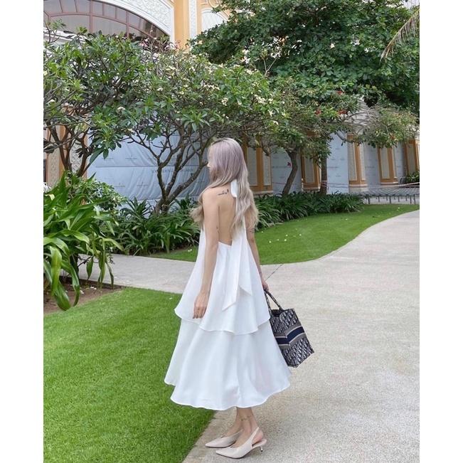 Váy Đầm Maxi Cổ Yếm 2 Tầng Hở Lưng Màu Trắng Mặc Đi Biển Xinh